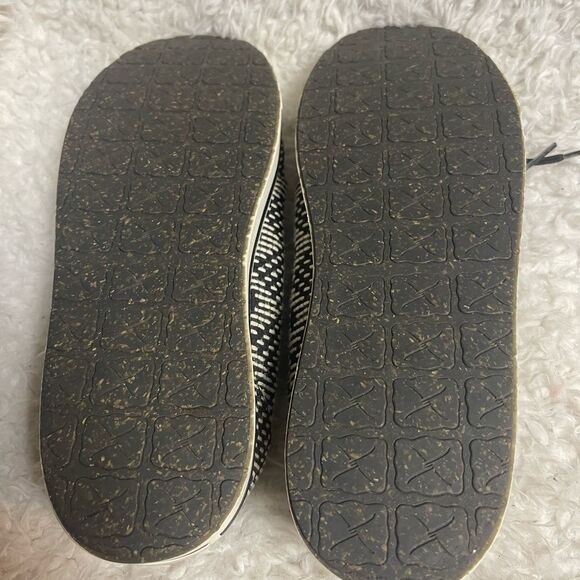 Twisted Black and Cream Geometric Patterned men’s Sneakers SZ11M - Picture 10 of 10